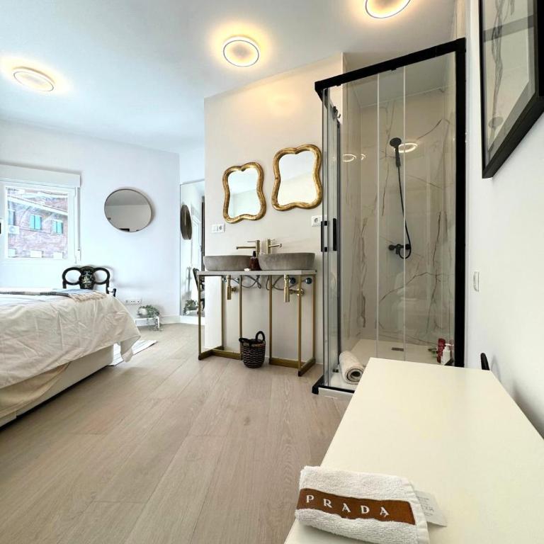 Modern and comfy apartment near Bernabeu sleeps 6 people - Three-Bedroom Apartment - 8