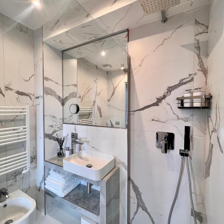Luxury Suite Monti Quirinale - Appartamento Superior con Balcone - 10