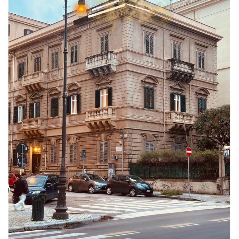 NUMEROUNO Arthouse - Apartment - 4