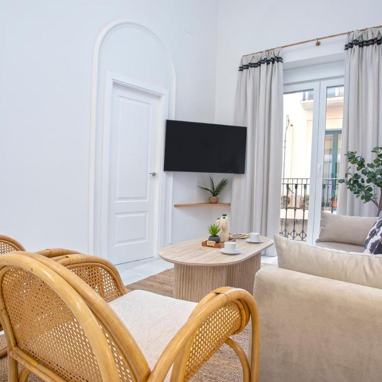 Genteel Home Alfalfa - Three-Bedroom Apartment - 18