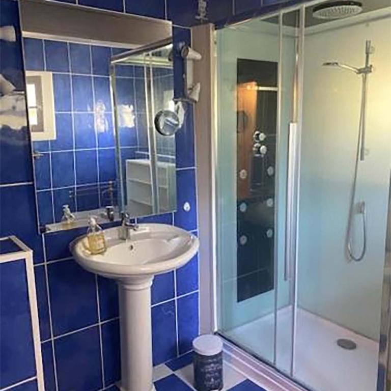 Le Mazet de la Sauvagine - Three-Bedroom House - 14