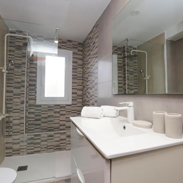 DIFFERENTFLATS Samoa - Two-Bedroom Apartment - 10