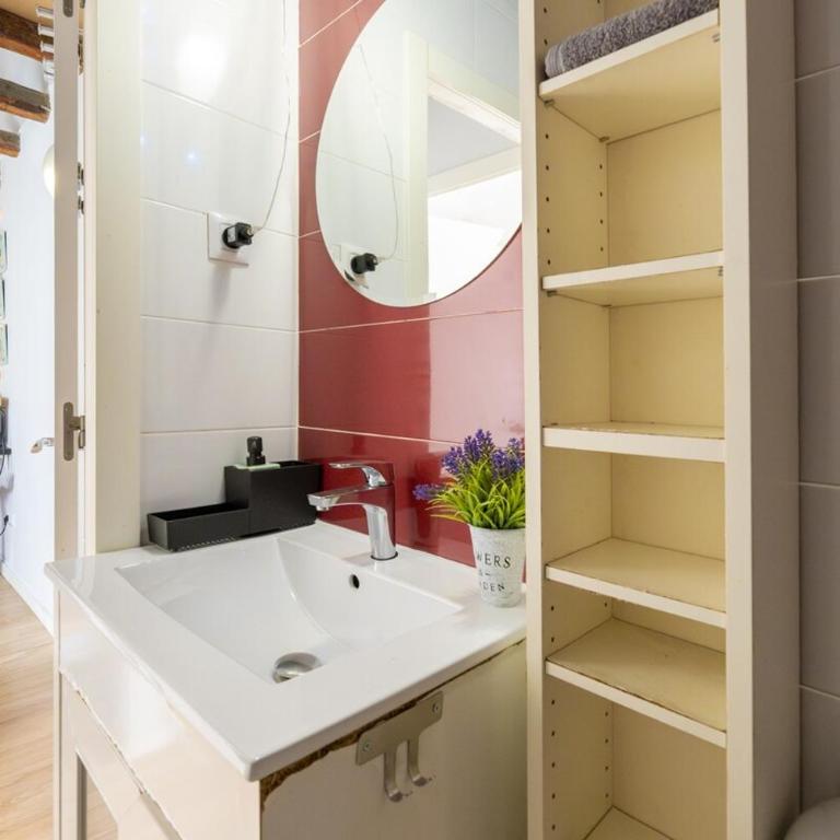 Temporary 2-bedroom apartment in Madrid Centro AMP964 - Two-Bedroom Apartment - 31