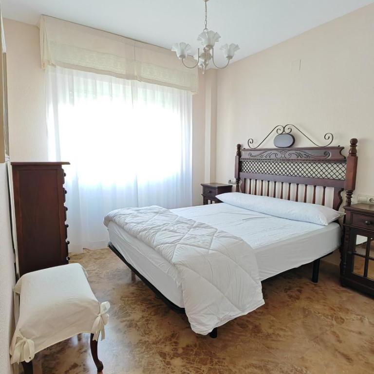 Apartamento en primera línea de playa con solarium, gran terraza acristalada y 2 piscinas - Apartamento de 2 dormitorios con vistas al mar - 13