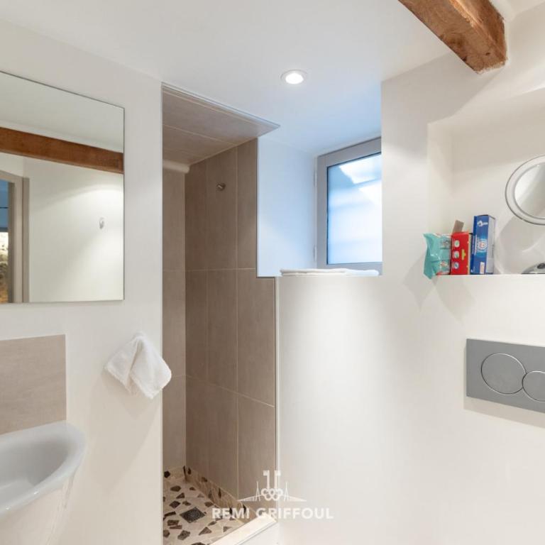Family Stay - In the Heart of Honfleur 8 guests Private Garden - Ferienhaus - 14