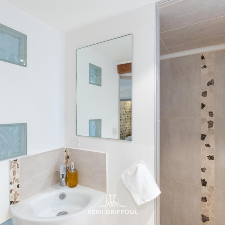 Family Stay - In the Heart of Honfleur 8 guests Private Garden - Ferienhaus - 13