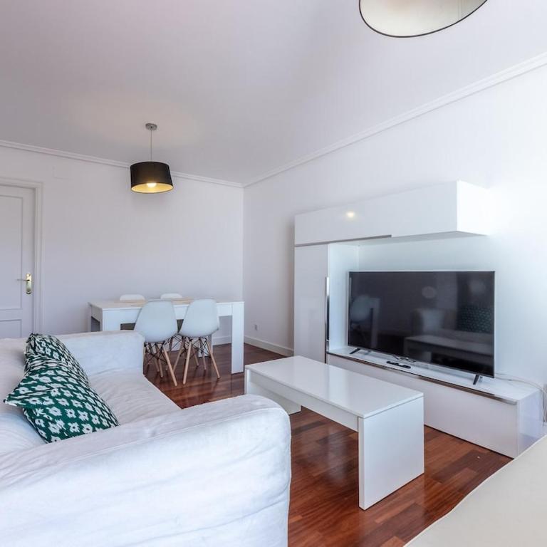 Exclusiva Terraza y parking a 5 min de Bilbao - Two-Bedroom Apartment - 9