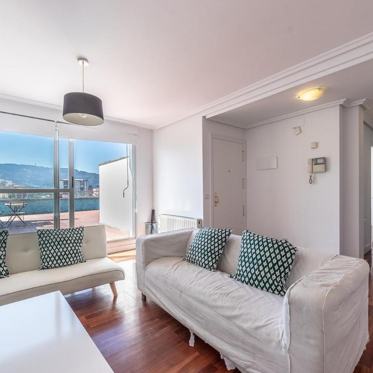 Exclusiva Terraza y parking a 5 min de Bilbao - Two-Bedroom Apartment - 17