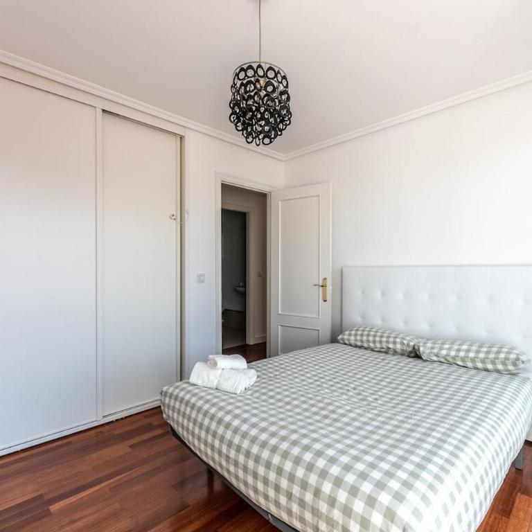 Exclusiva Terraza y parking a 5 min de Bilbao - Two-Bedroom Apartment - 18