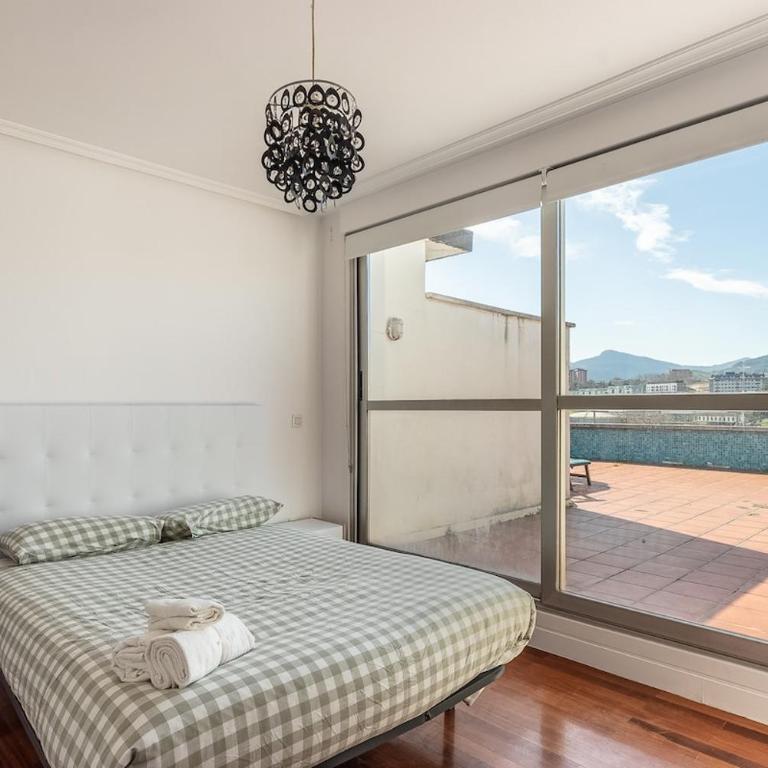 Exclusiva Terraza y parking a 5 min de Bilbao - Two-Bedroom Apartment - 24