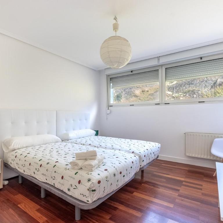 Exclusiva Terraza y parking a 5 min de Bilbao - Two-Bedroom Apartment - 26