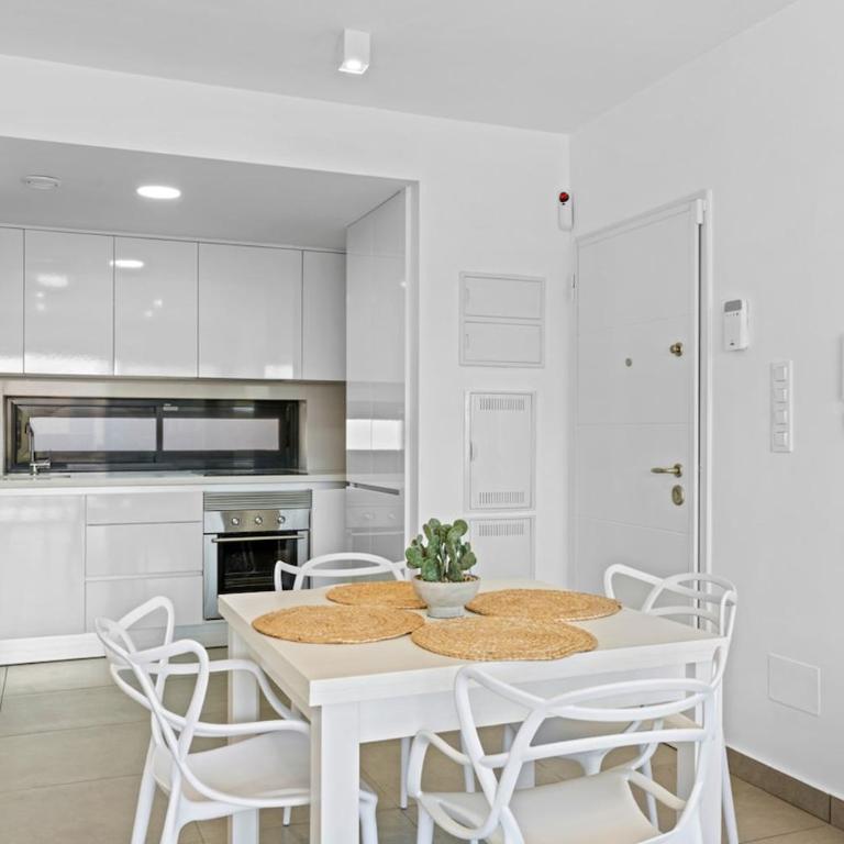 Piso Real - Casa - 60