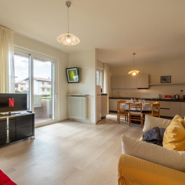 Iris - Two-Bedroom Apartment - 19
