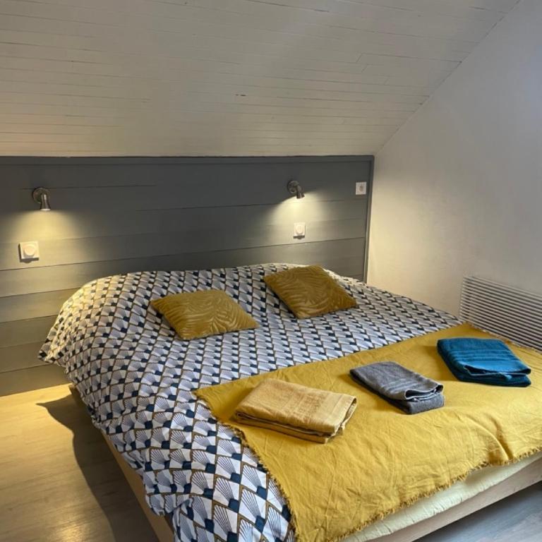 Maison L'Aiguille - chambres hôtes & 2 appartements indépendant - Chambre Double Familiale - 6