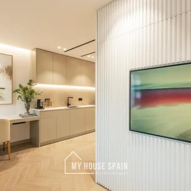 MyHouseSpain - Luminoso piso en Chamberí - Apartment with Shower - 7