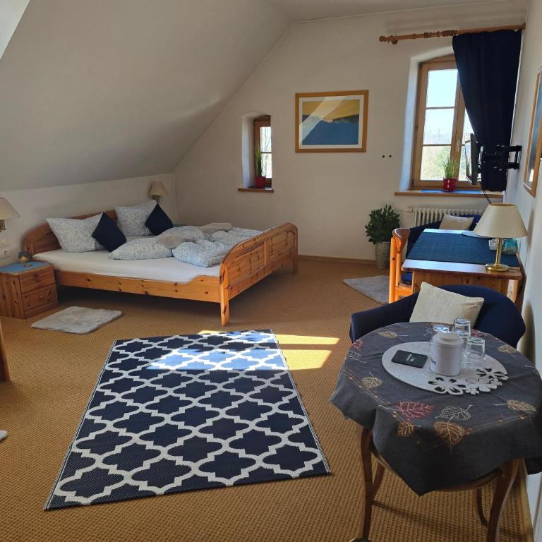 Hotel Grenzenlos im Alten Gut - Dreibettzimmer - 1