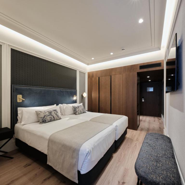 Catalonia Plaza Catalunya - Premium Triple Room (3 Adults) - 3