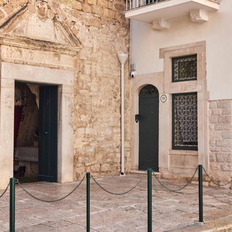 Dimora Storica a Trani con Terrazzo Jacuzzi x Dimora Storica a Trani con Terrazzo e Jacuzzi con 6 Posti Letto e Aria Condizionata - Casa con 2 Camere da Letto - 4