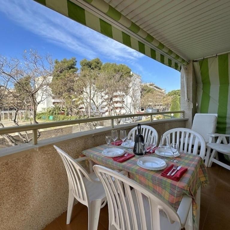 Apartamento Salou - Two-Bedroom Apartment - 13