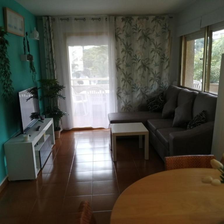 Apartamento Salou - Two-Bedroom Apartment - 16