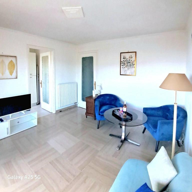 Appartement au calme aperçu mer et collines 2 personnes - Appartement 1 Chambre - 10
