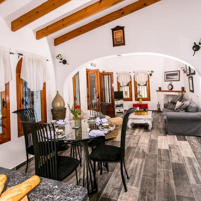 Serene Stay in Benissa - Villa de 3 dormitorios - 75