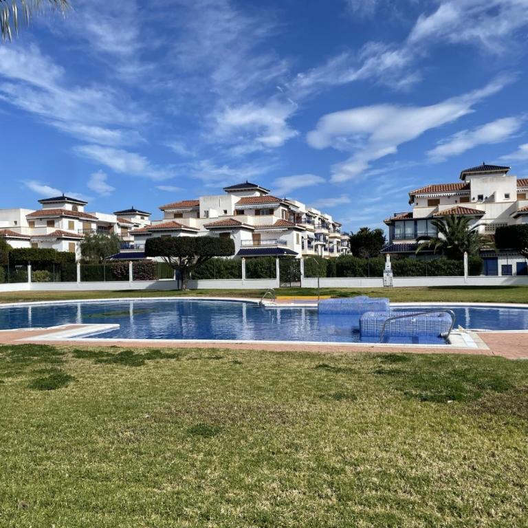 ATICO VERAMAR 5 JUNTO A LA PLAYA WiFi-SMART-TV - Apartamento de 3 dormitorios - 4
