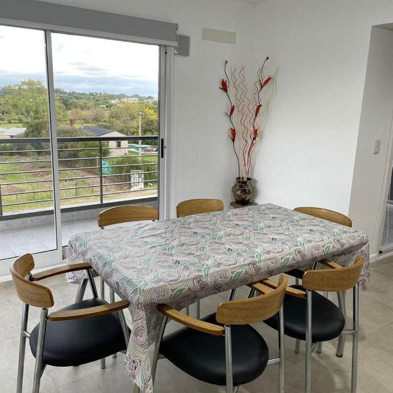 Departamento en Victoria con pileta para maximo 6 pasajeros - Apartamento de 2 dormitorios - 19