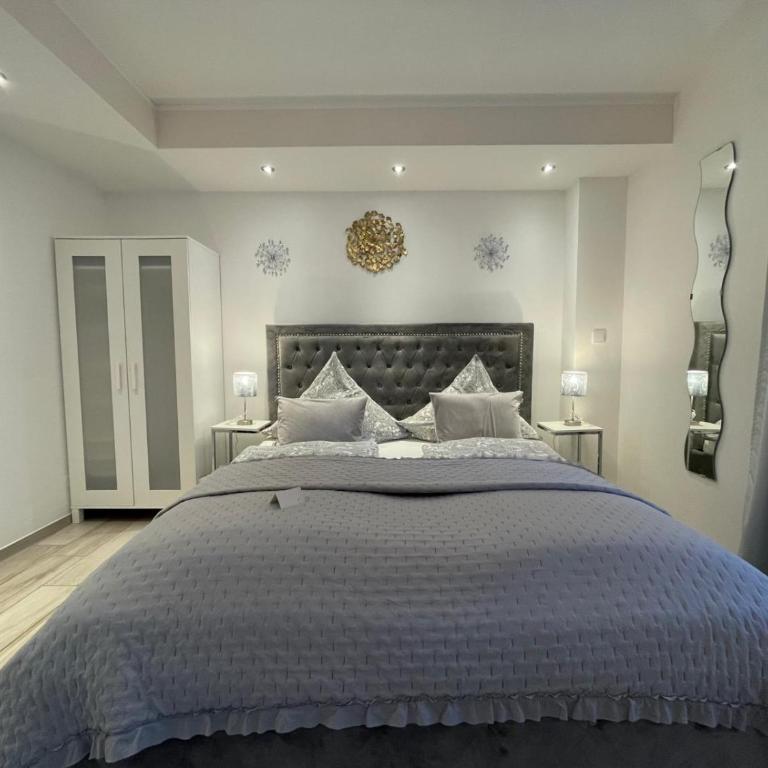 House LA Neuschwanstein Blick - Budget City Hotel - Deluxe Doppelzimmer mit Kingsize-Bett – Nebengebäude - 8