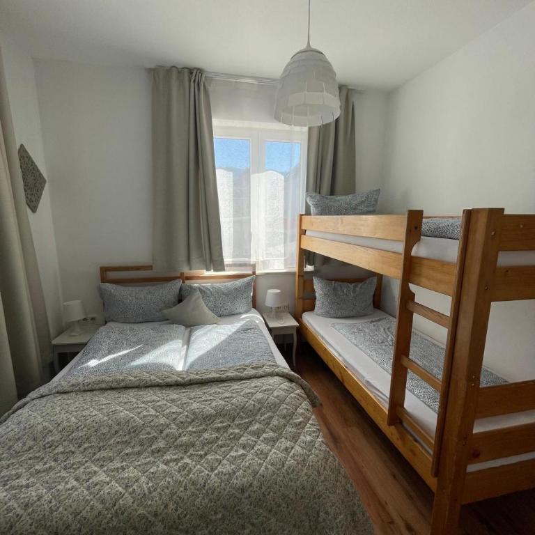 House LA Neuschwanstein Blick - Budget City Hotel - Familienzimmer mit Bad - 10