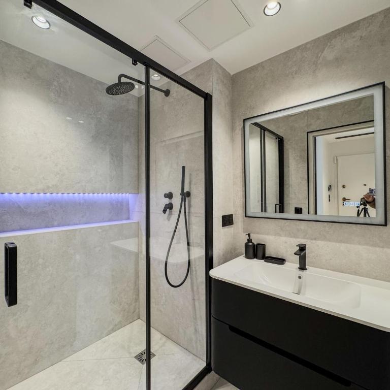 GRAY DUBOY D'ANGERS Luxury 3 bedrooms Croisette - Apartment - 42