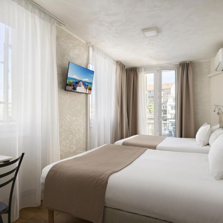 Hotel des Congrès et Festivals - Chambre Familiale - 9