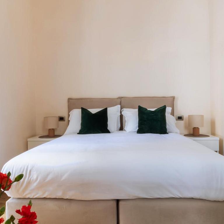 Musto Suites & Rooms - Camera Matrimoniale Deluxe con Balcone - 2