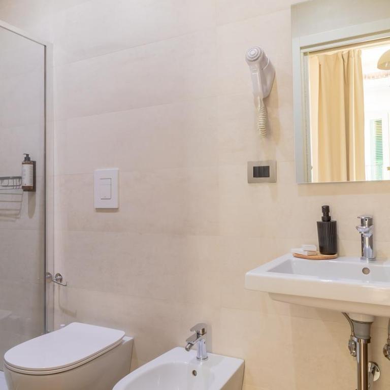 Musto Suites & Rooms - Camera Matrimoniale Deluxe con Balcone - 5