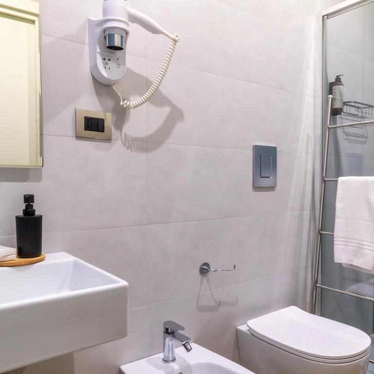 Musto Suites & Rooms - Camera Matrimoniale Deluxe con Balcone - 9