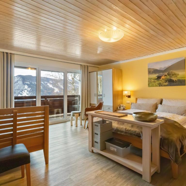 Frühstückspension Gsenger - Familienzimmer (3 Erwachsene + 1 Kind) - 8