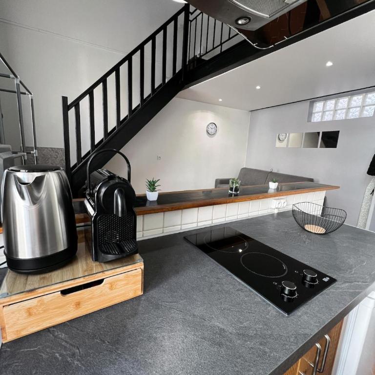 Central Super Loft - One-Bedroom Apartment - 12