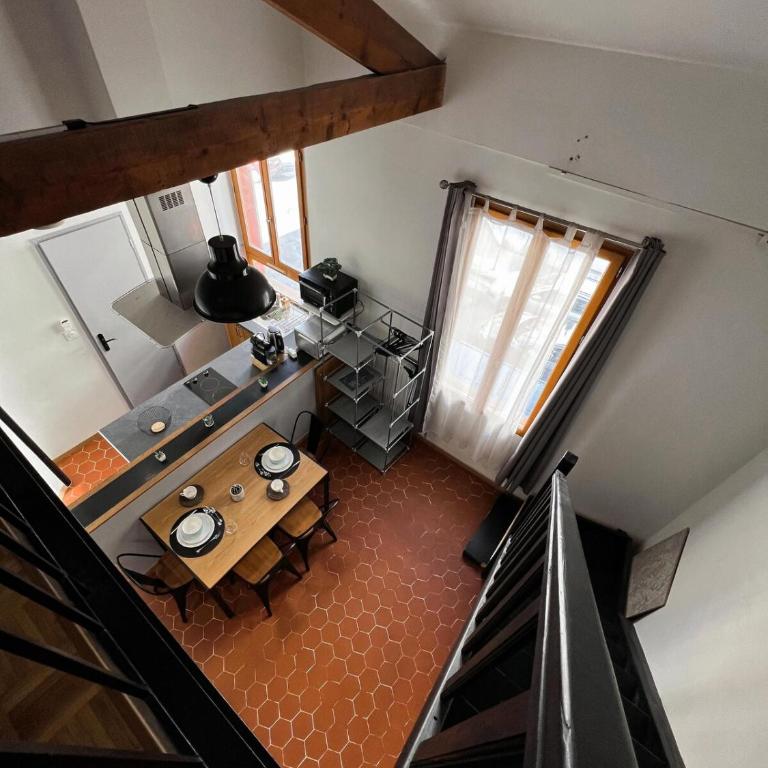 Central Super Loft - One-Bedroom Apartment - 14