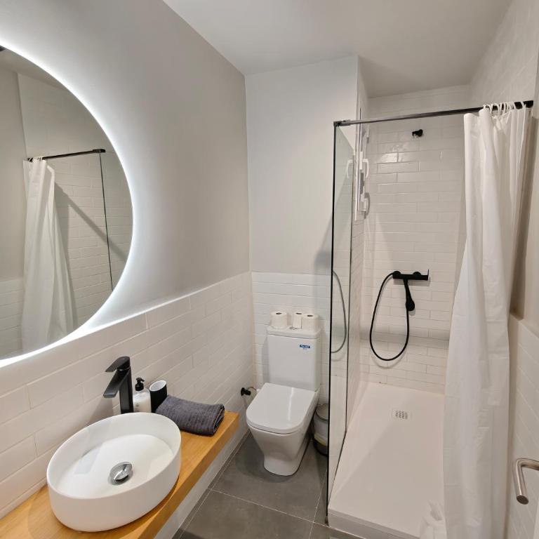 Charming apartment Poblenou beach - Three-Bedroom Apartment - 10