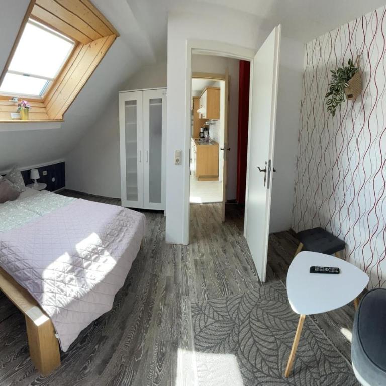 LA Boutique House - Apartment mit 2 Schlafzimmern und Balkon - 10