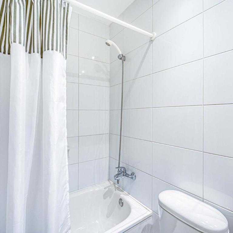 Castaño Home - AC & Estacionamiento en la Ciudad - Apartamento - 16