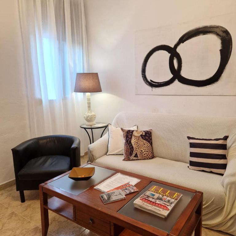 Las naranjas de reina mercedes aparcamiento en la misma puerta - Apartamento de 2 dormitorios - 13