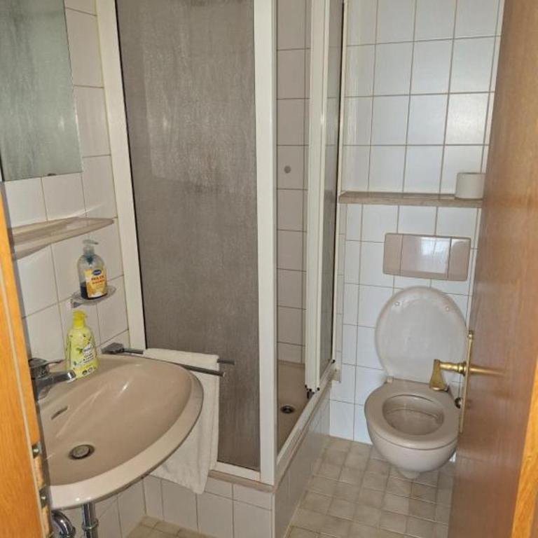 Appartementhaus Kastanie - Kleines Zweibettzimmer - 3