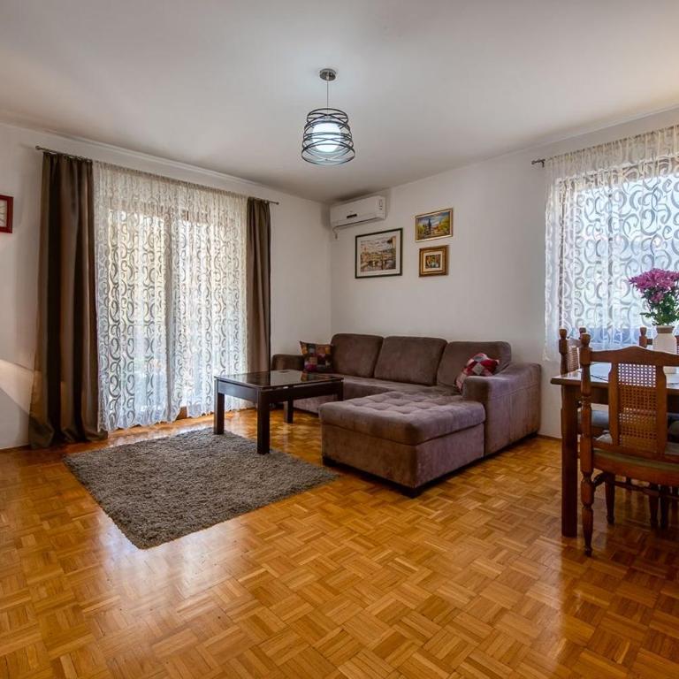 Bozovic Apartmani - Apartman s 1 Spavaćom Sobom i Balkonom - 6