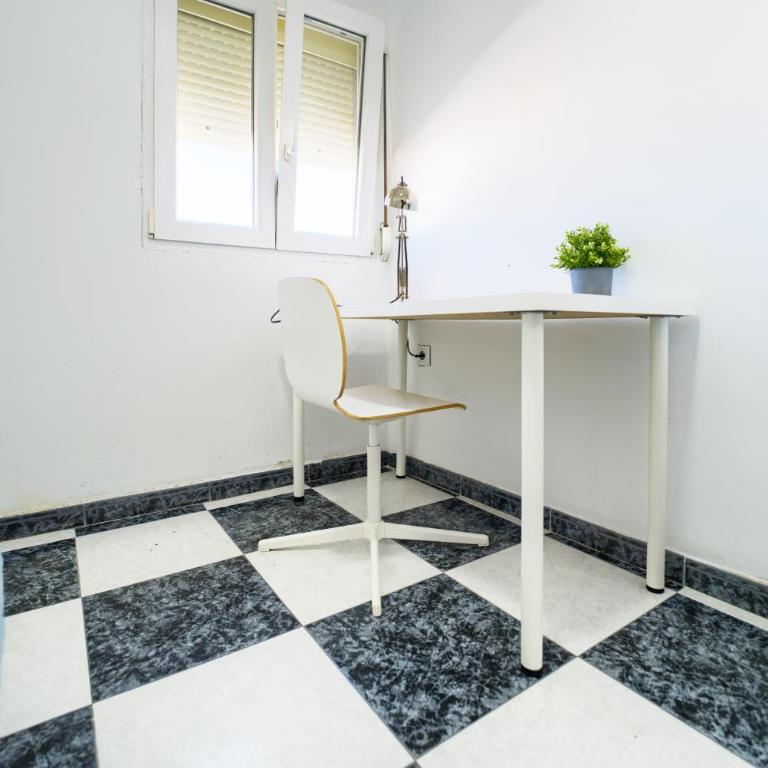 Apartamento Martínez Campos - Playa La Caleta - Apartamento de 3 dormitorios Premium - 15