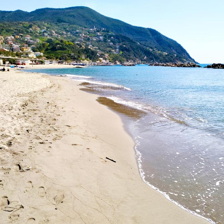 bb Margherita seaside, 20 minutes from the Cinque Terre by train - Camera Matrimoniale Familiare - 14