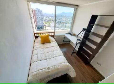 Depto full cercano a plaza Ñuñoa y metro Villa Frei, parking, piscina - Apartamento de 2 dormitorios - 4