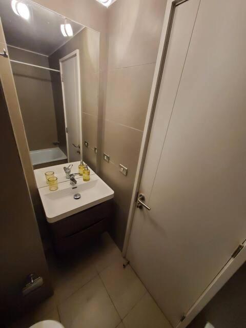 Depto full cercano a plaza Ñuñoa y metro Villa Frei, parking, piscina - Apartamento de 2 dormitorios - 11