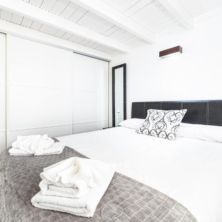 Privé Paradise - Two-Bedroom House - 33