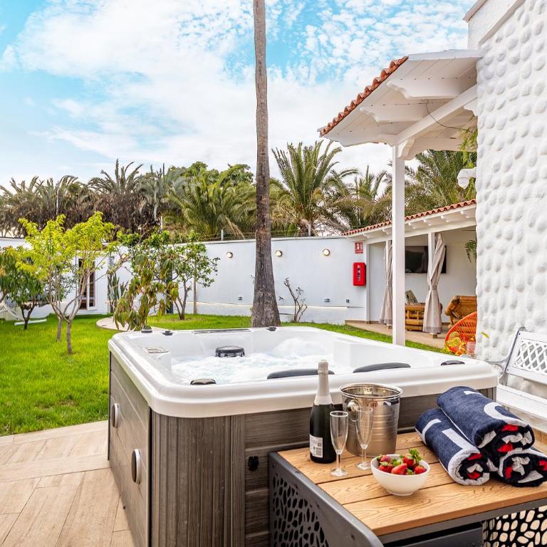 Privé Paradise - Two-Bedroom House - 2